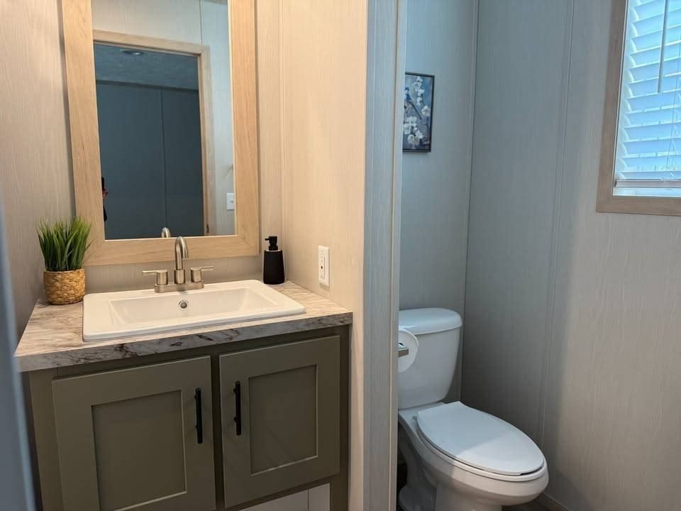 61 Louis Lane. Jackson, MI 49203