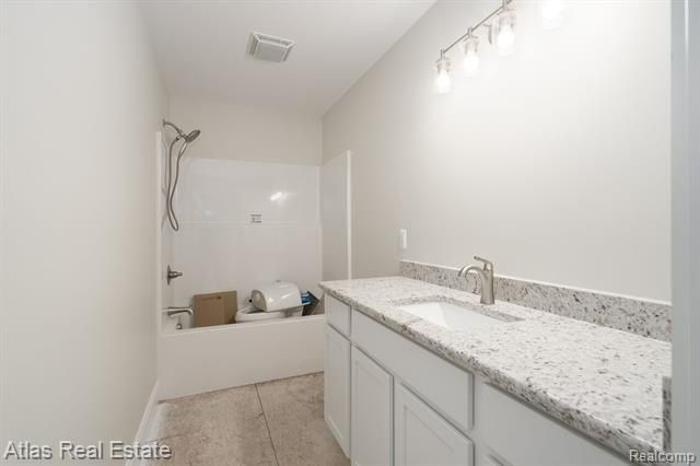 11289 Green Road. Goodrich, MI 48438