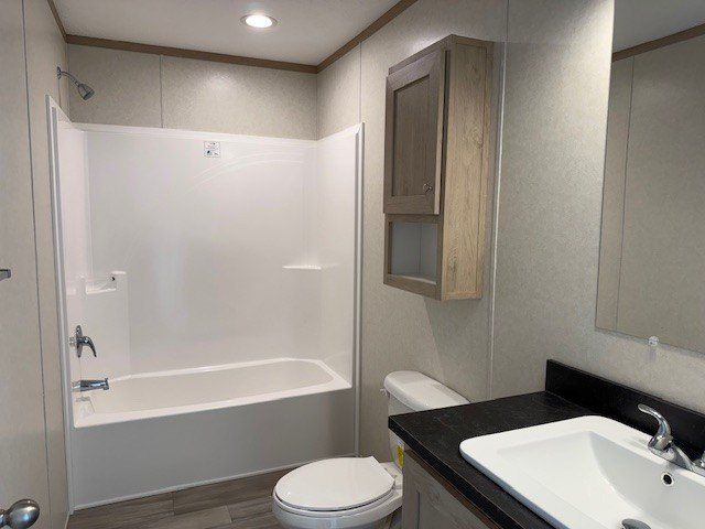 5403 Deadwood East. Kalamazoo, MI 49002