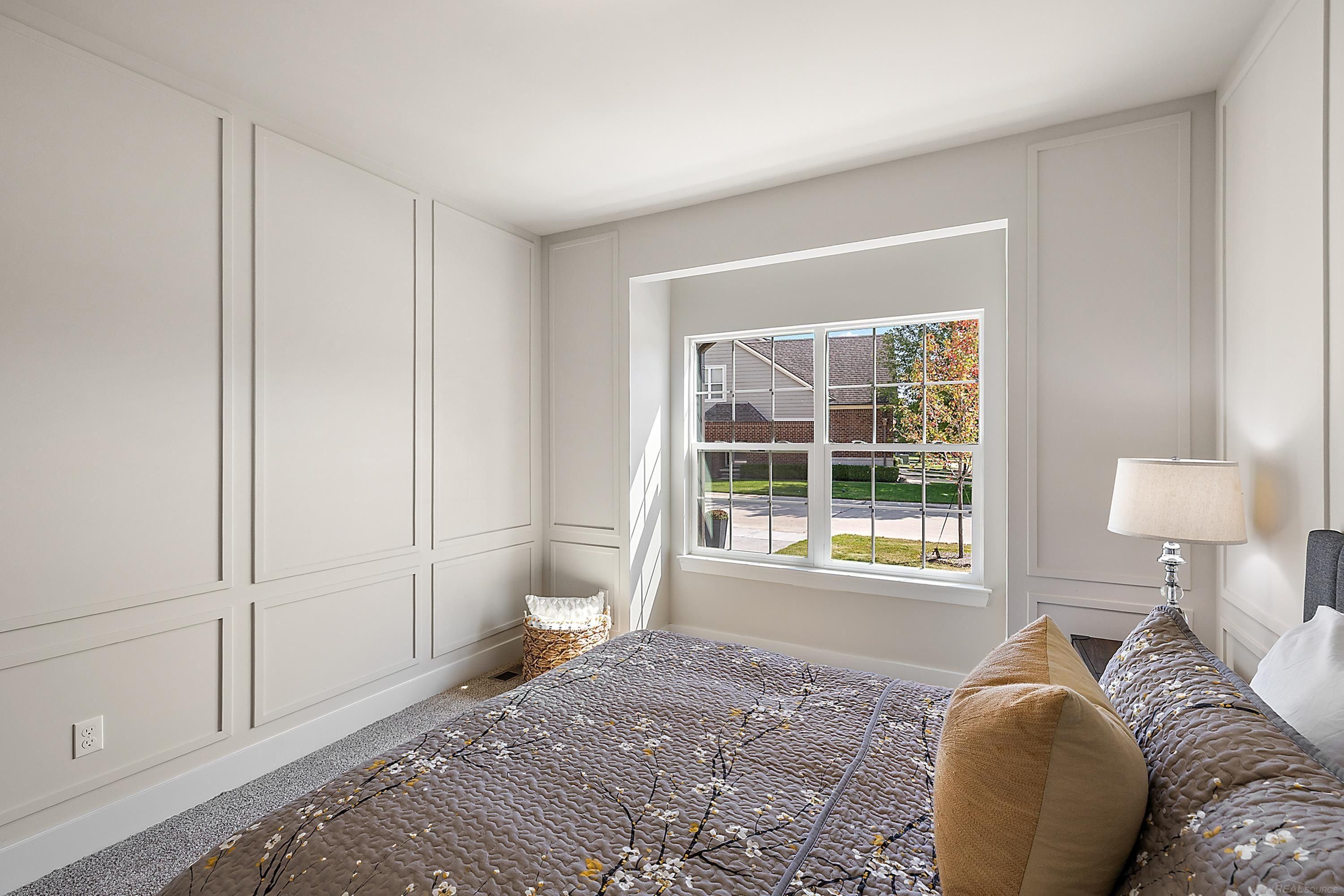 21142 Lilac. Clinton Township, MI 48036