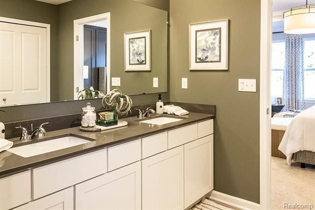 17389 Sara Drive. Macomb, MI 48042