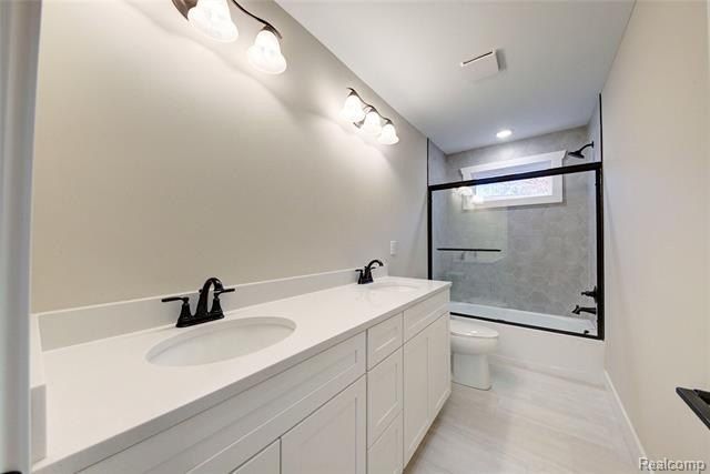 Round Rock. Howell, MI 48843