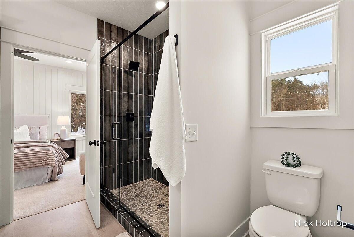 Th Avenue. Allendale, MI 49401