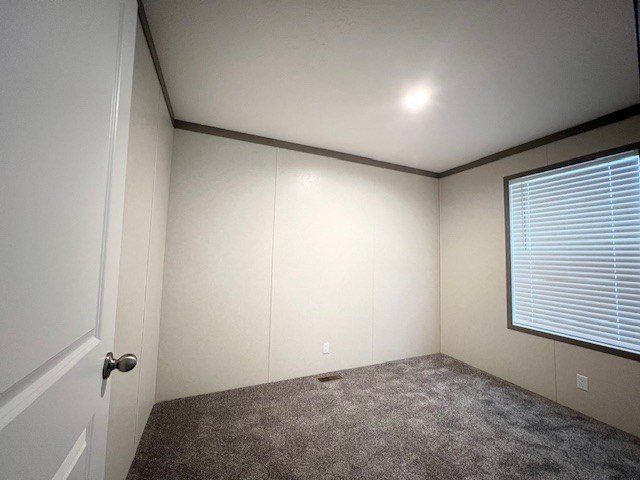 25442 Nuway Avenue. Warren, MI 48091