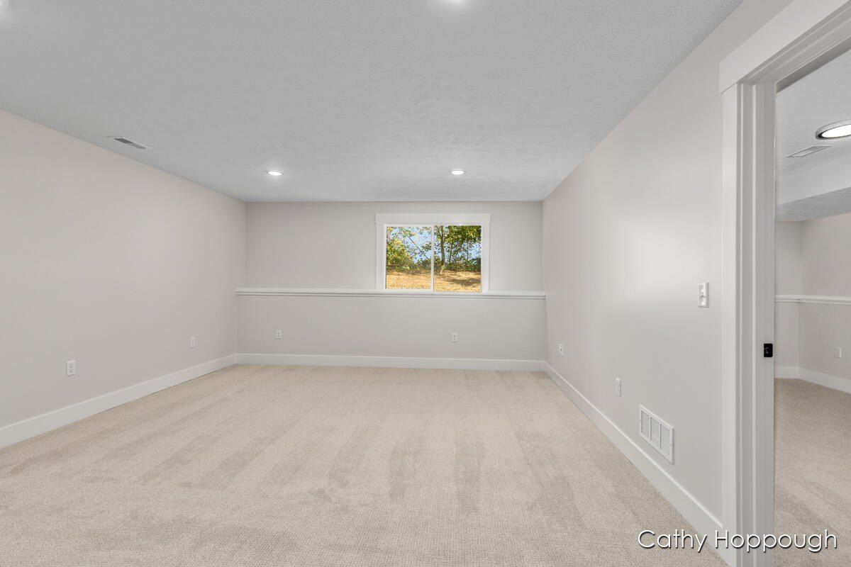 Aspen Valley Lane. Ionia, MI 48846