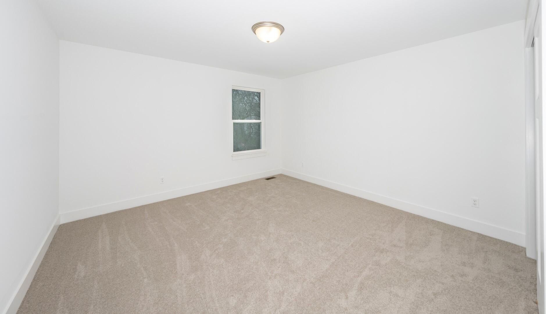 1924 Percy Lane. Highland, MI 48357