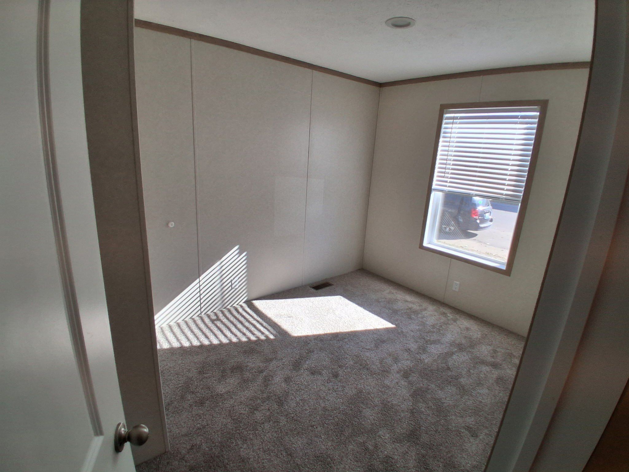 5895 Georgia. Romulus, MI 48174