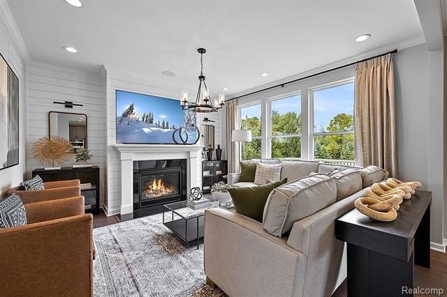 24965 Sheffield Forest Drive. New Baltimore, MI 48051