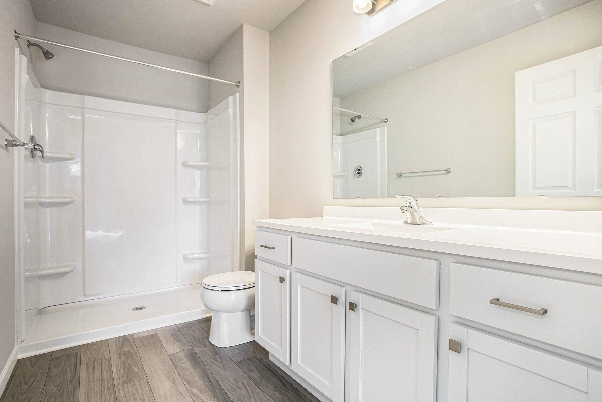 497 Mckinley Court. Three Rivers, MI 49093