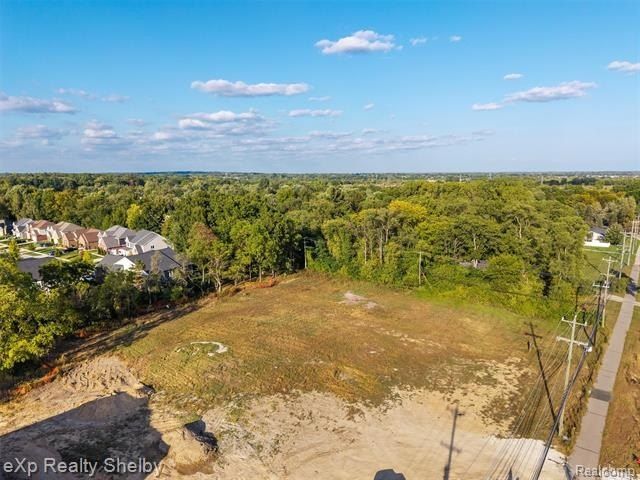 1067 E Avon Road. Rochester Hills, MI 48307