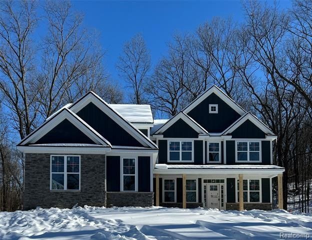 9299 Van Antwerp Drive. Hamburg, MI 48139