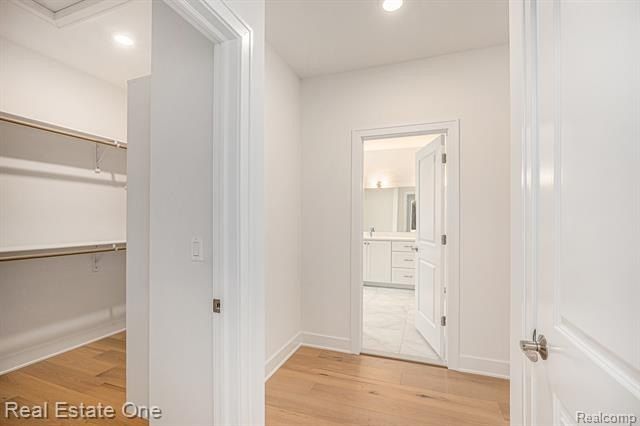 2423 Buckthorn Drive. Utica, MI 48316