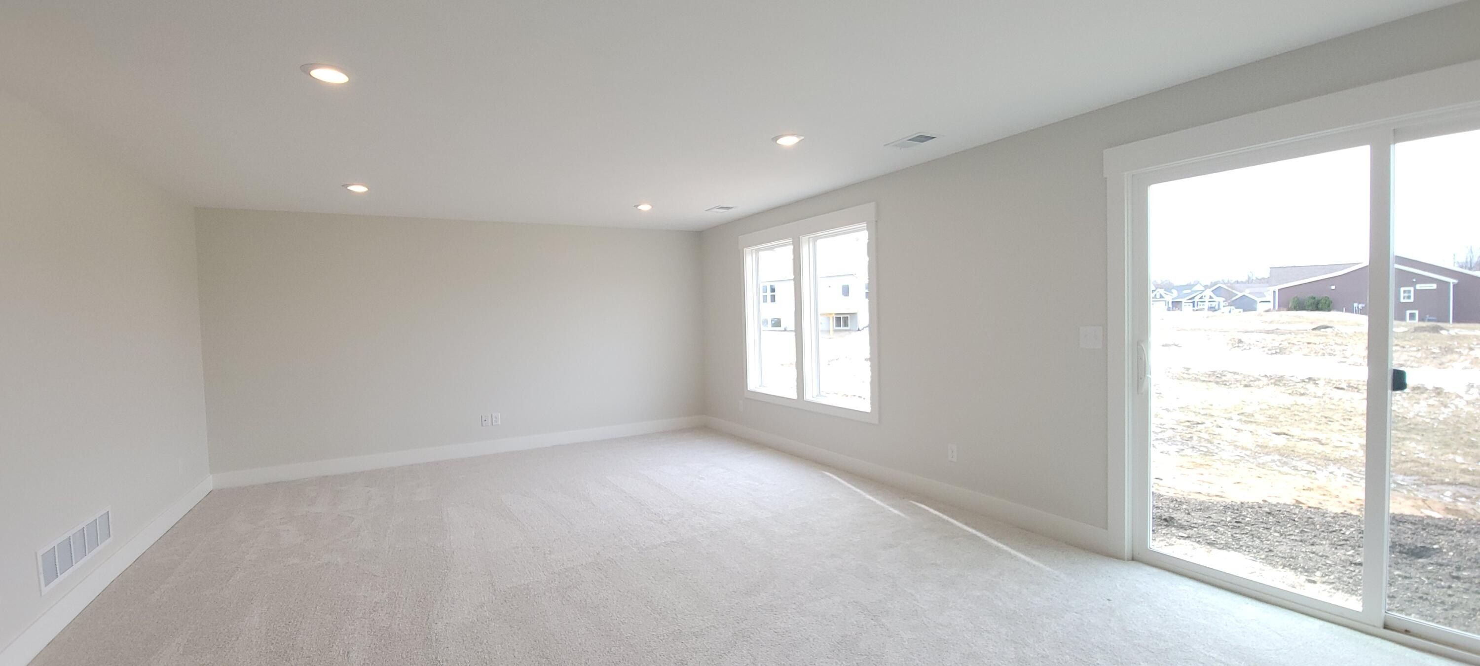 5547 Canal Avenue Sw Unit 63. Wyoming, MI 49418