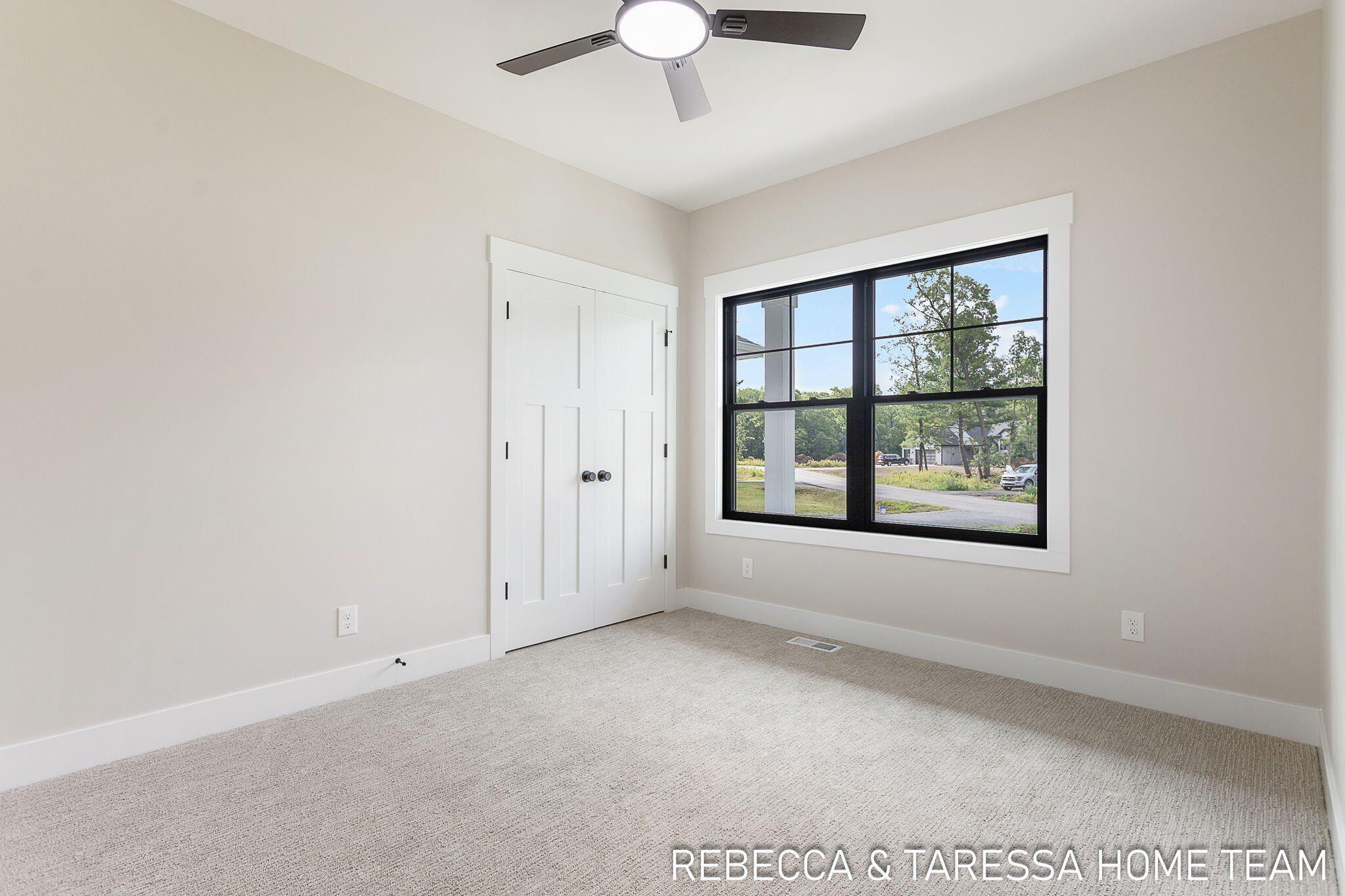 404 Sabine Drive Unit 9. Muskegon, MI 49442