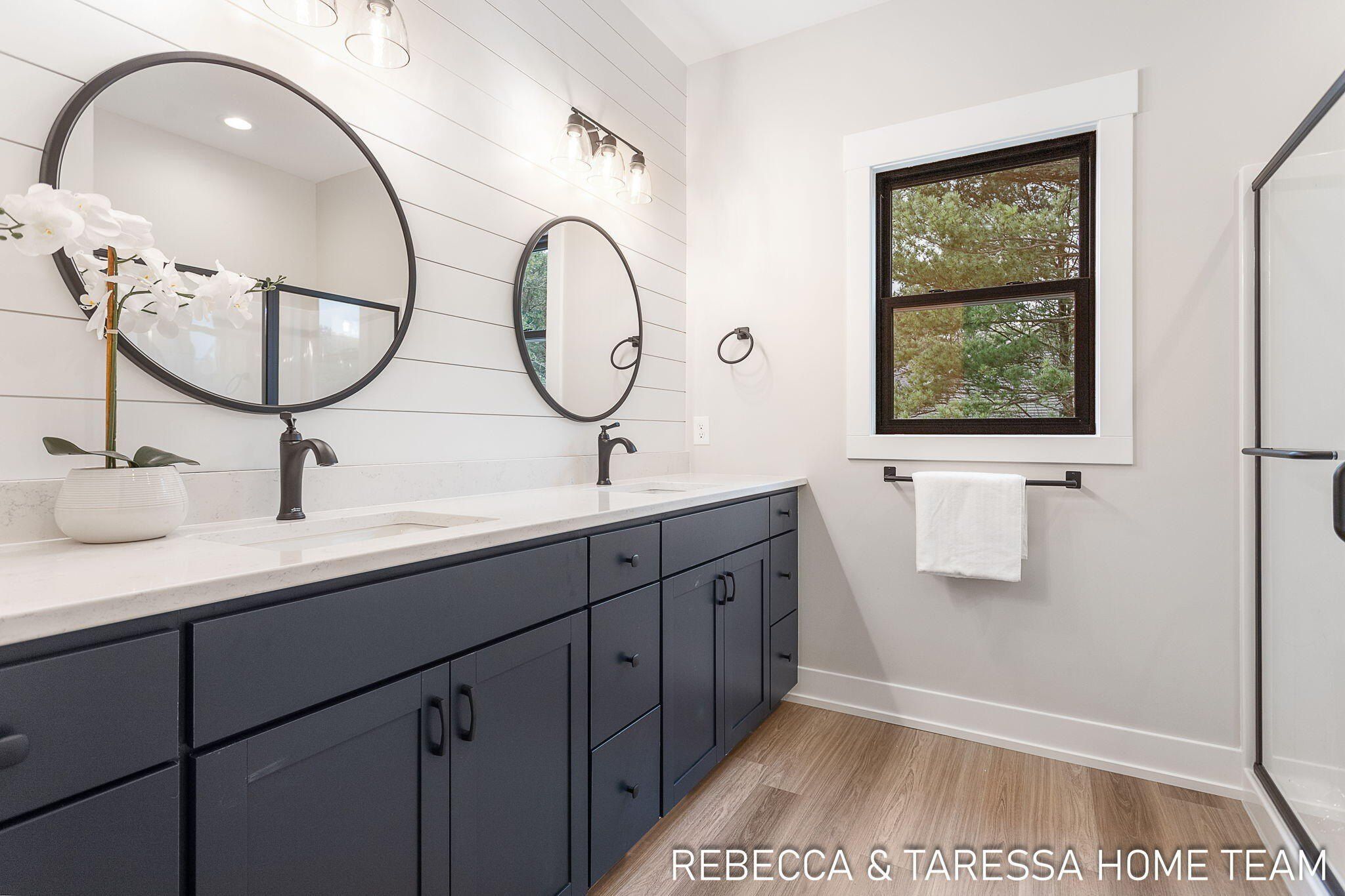 404 Sabine Drive Unit 9. Muskegon, MI 49442