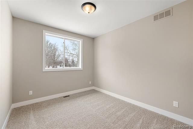 29697 Red Fox Lane. Chesterfield, MI 48047