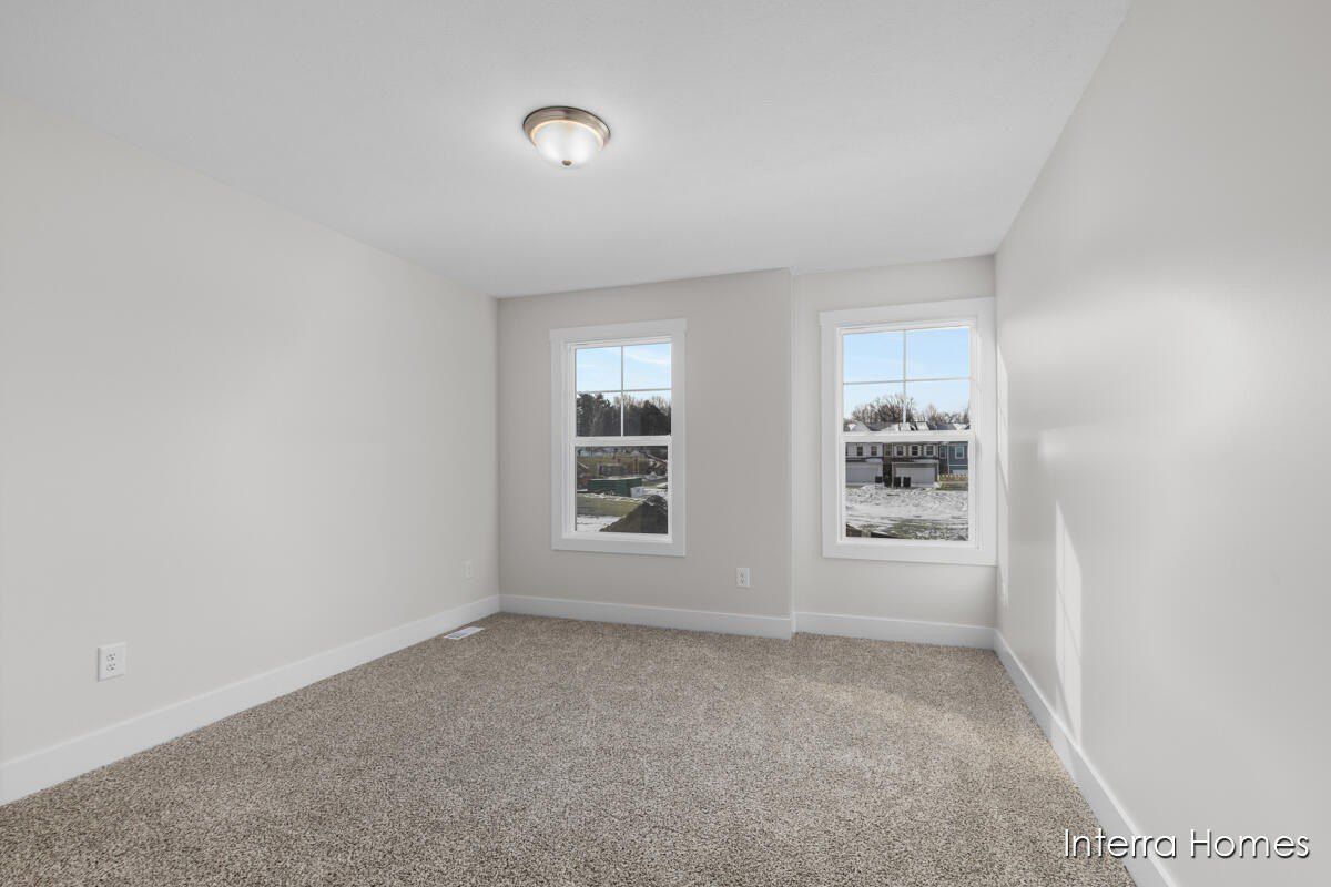 3333 Kings River Street Sw Unit 43. Wyoming, MI 49418