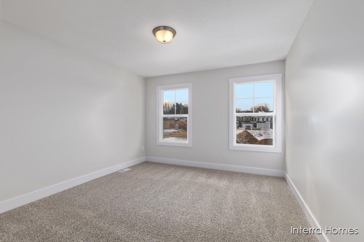 3331 Kings River Street Sw Unit 44. Wyoming, MI 49418