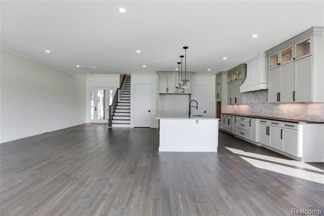 16665 Kings Fairway Lane. Grand Blanc, MI 48439