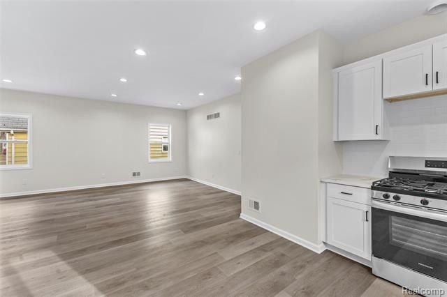 4845 Harding St. Dearborn Heights, MI 48125