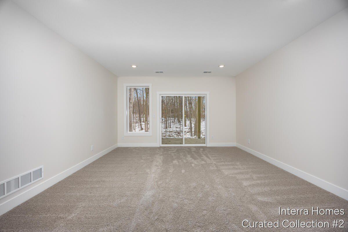 2835 W Cobblestone Court Se Unit 15. Kentwood, MI 49512