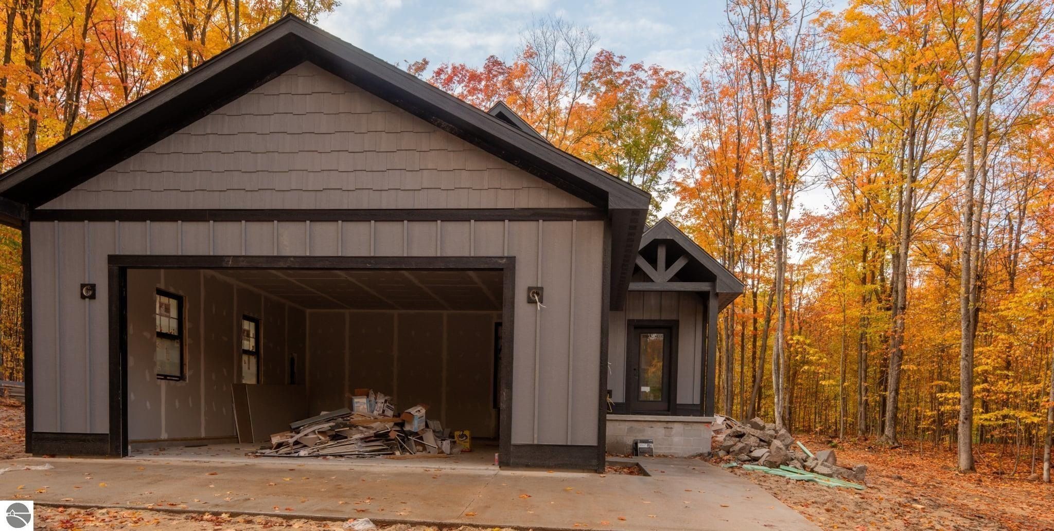 4972 Hawks Spur. Bellaire, MI 49615