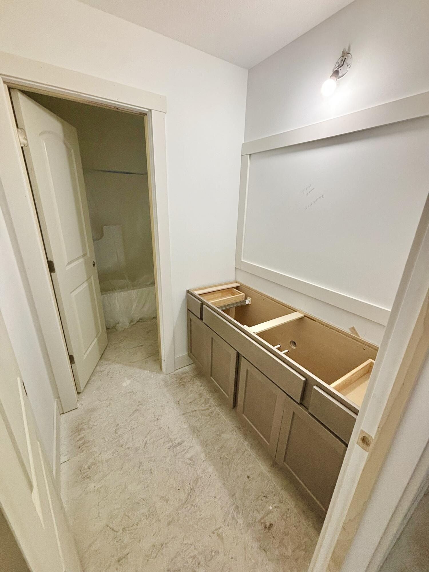 7129 Kettle Dale Avenue Se. Alto, MI 49302