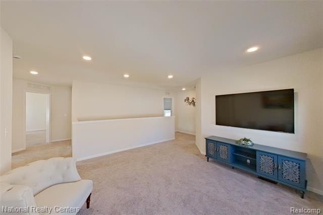 333 Saddleback Court. White Lake, MI 48386