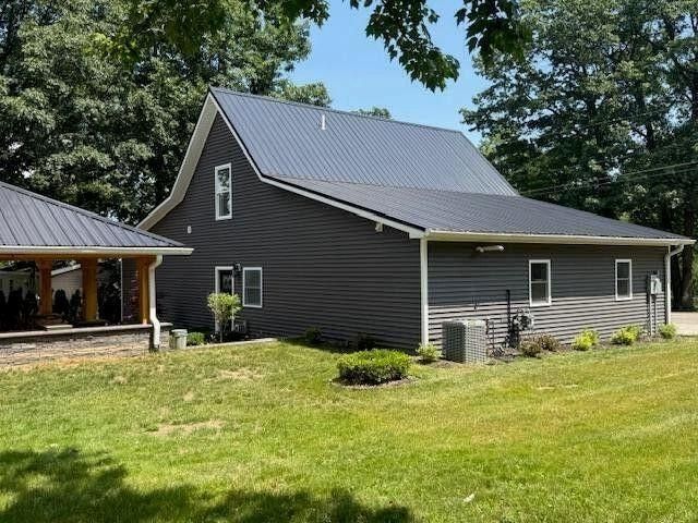 206 Joliet Avenue. Houghton Lake, MI 48629