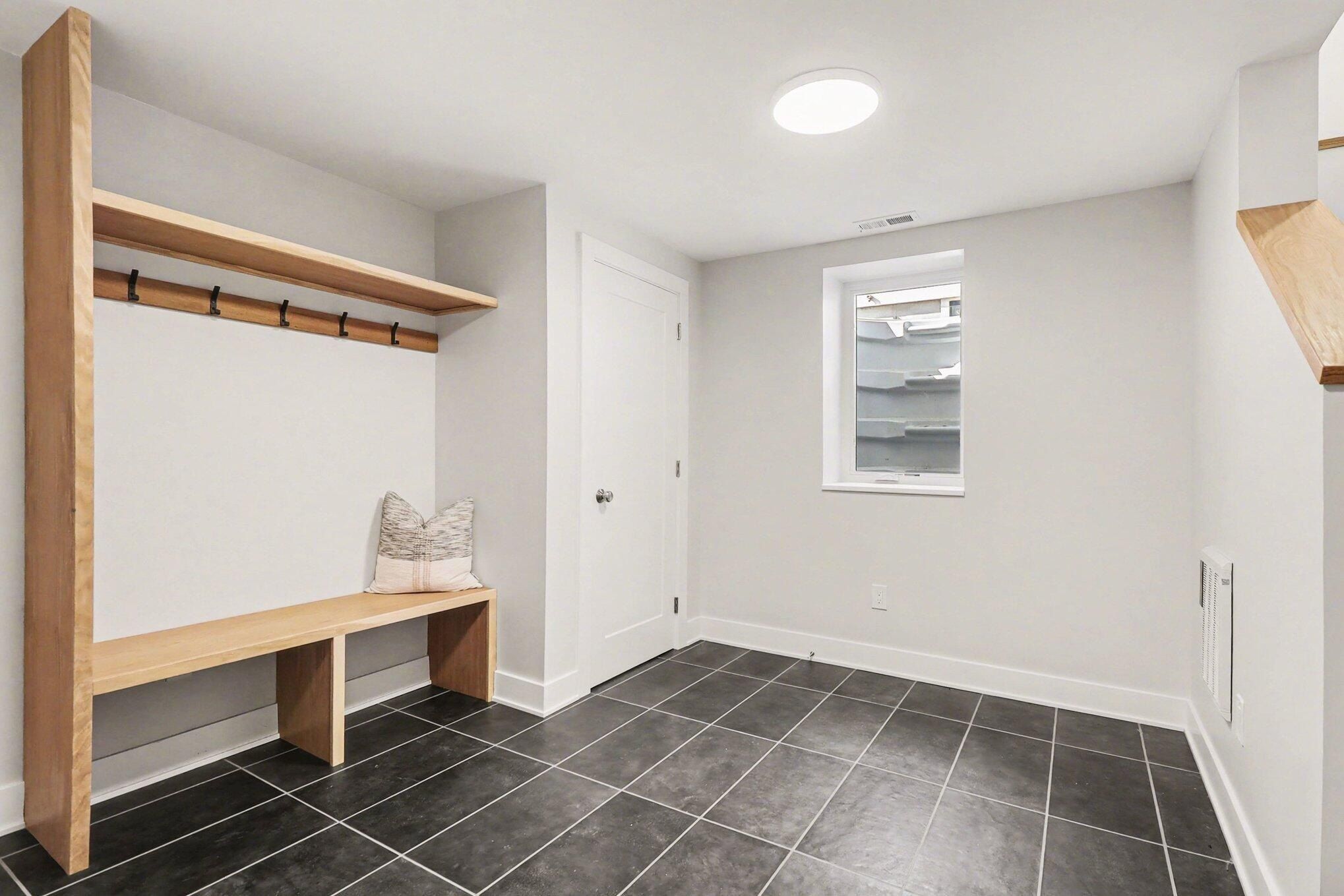 207 Sunset Road. Ann Arbor, MI 48103