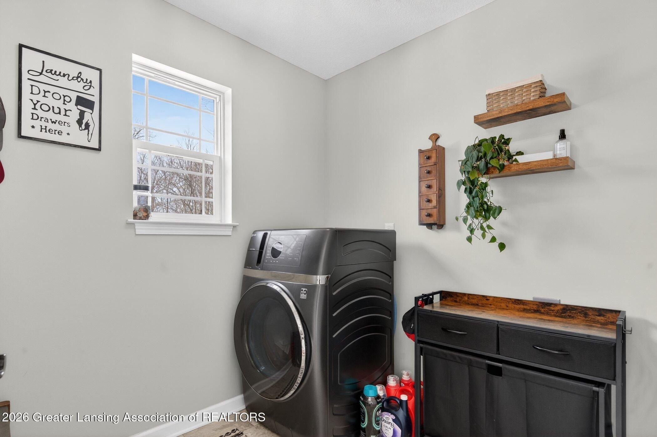 401 Oakwood Drive. Charlotte, MI 48813