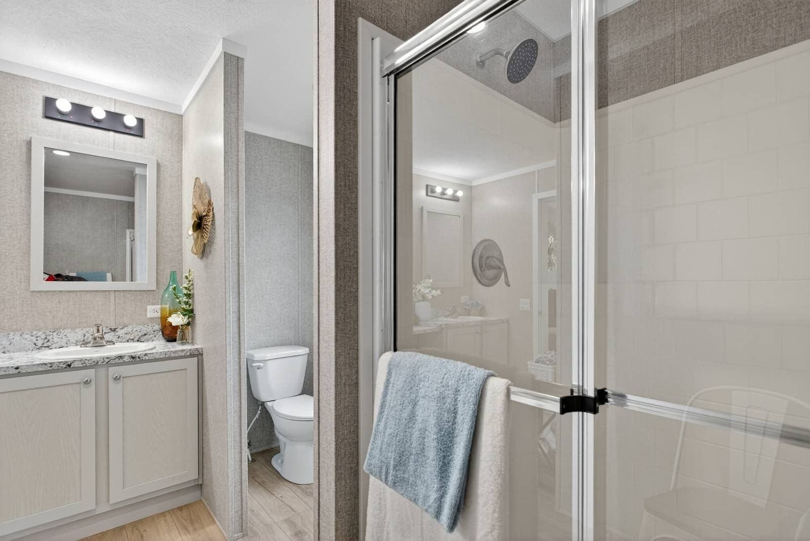 559 Kinloch. Temperance, MI 48182