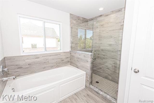 2760 John Bartley Circle. Sterling Heights, MI 48310