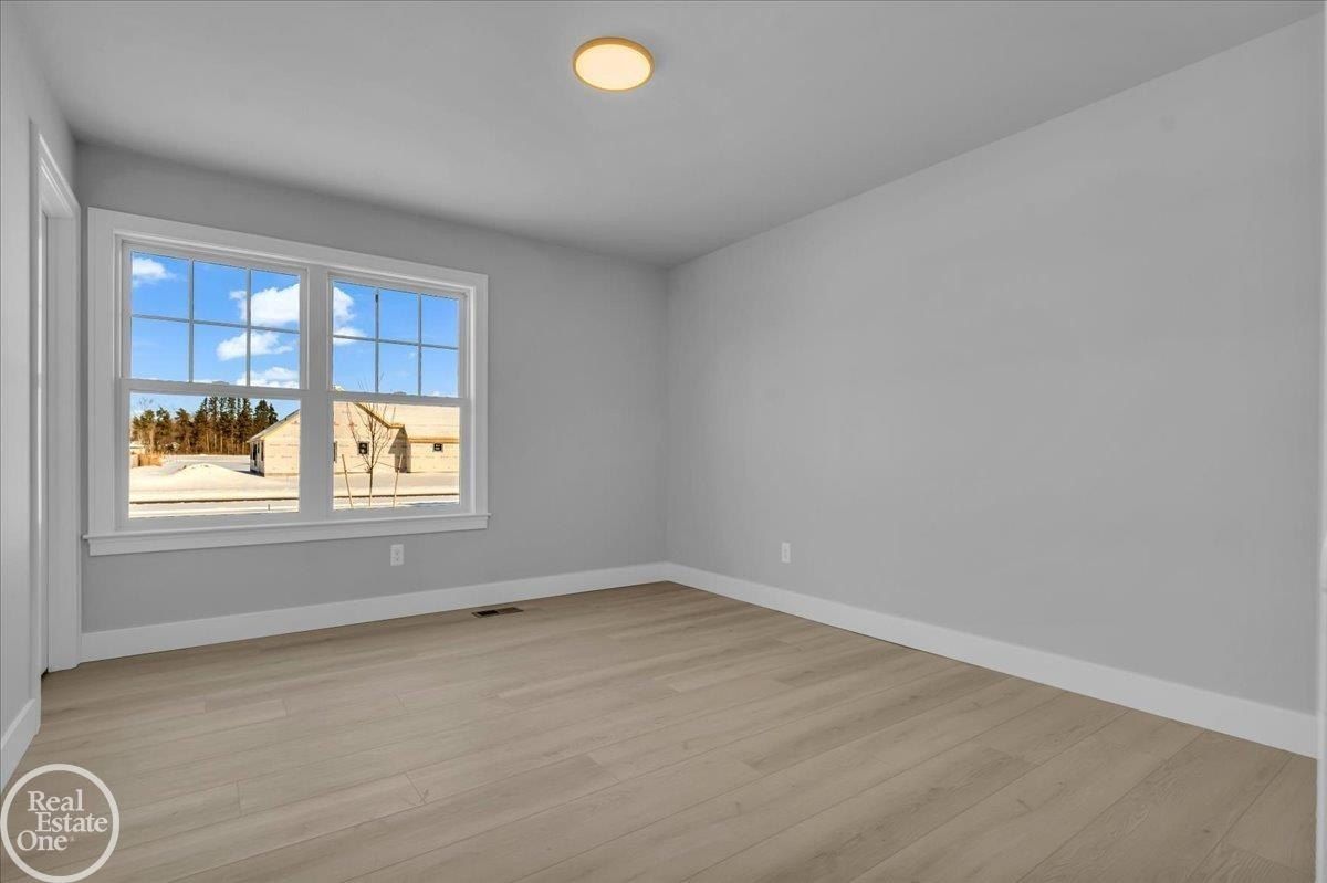 249 Shelldrake. Saint Clair, MI 48079