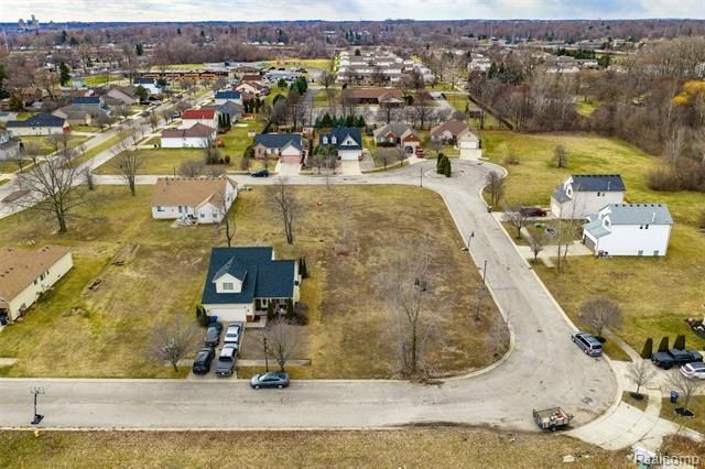 590 Jared Drive. Pontiac, MI 48342