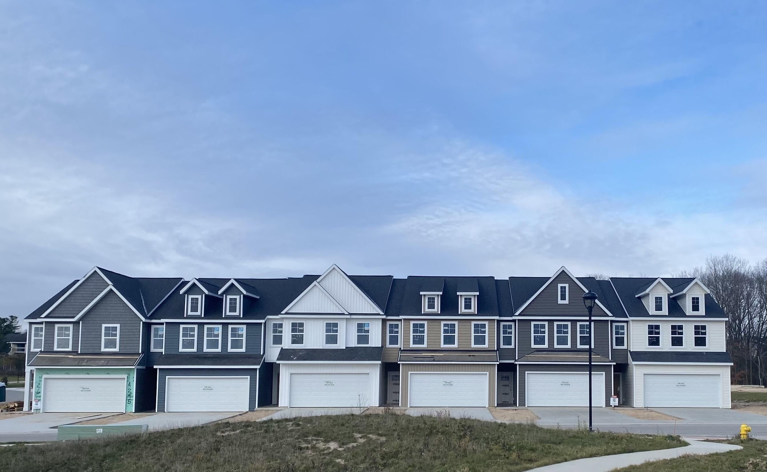 2875 E Highgate Street Se. Kentwood, MI 49512