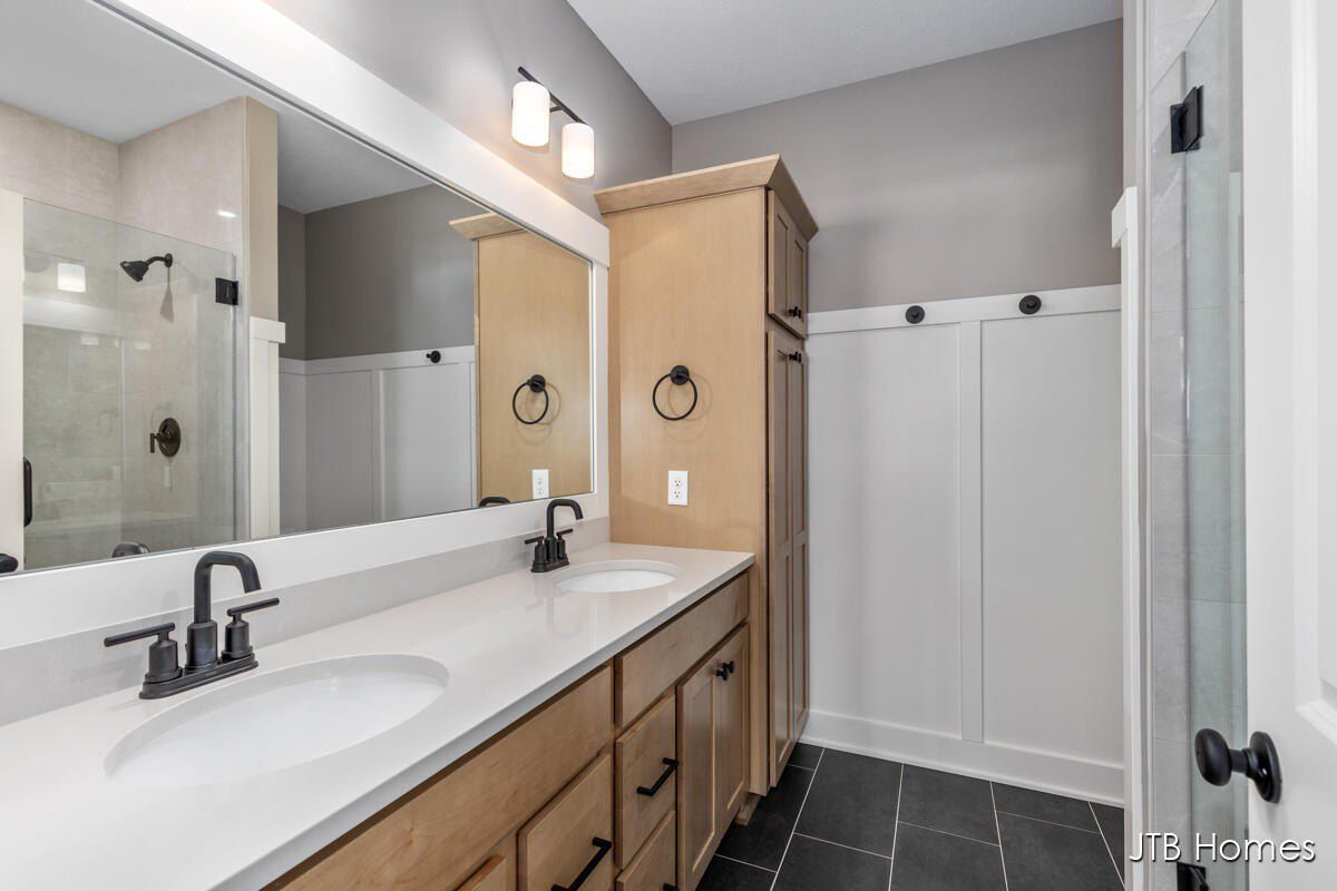 6607 Timber Crest Drive Ne Unit 56. Rockford, MI 49341