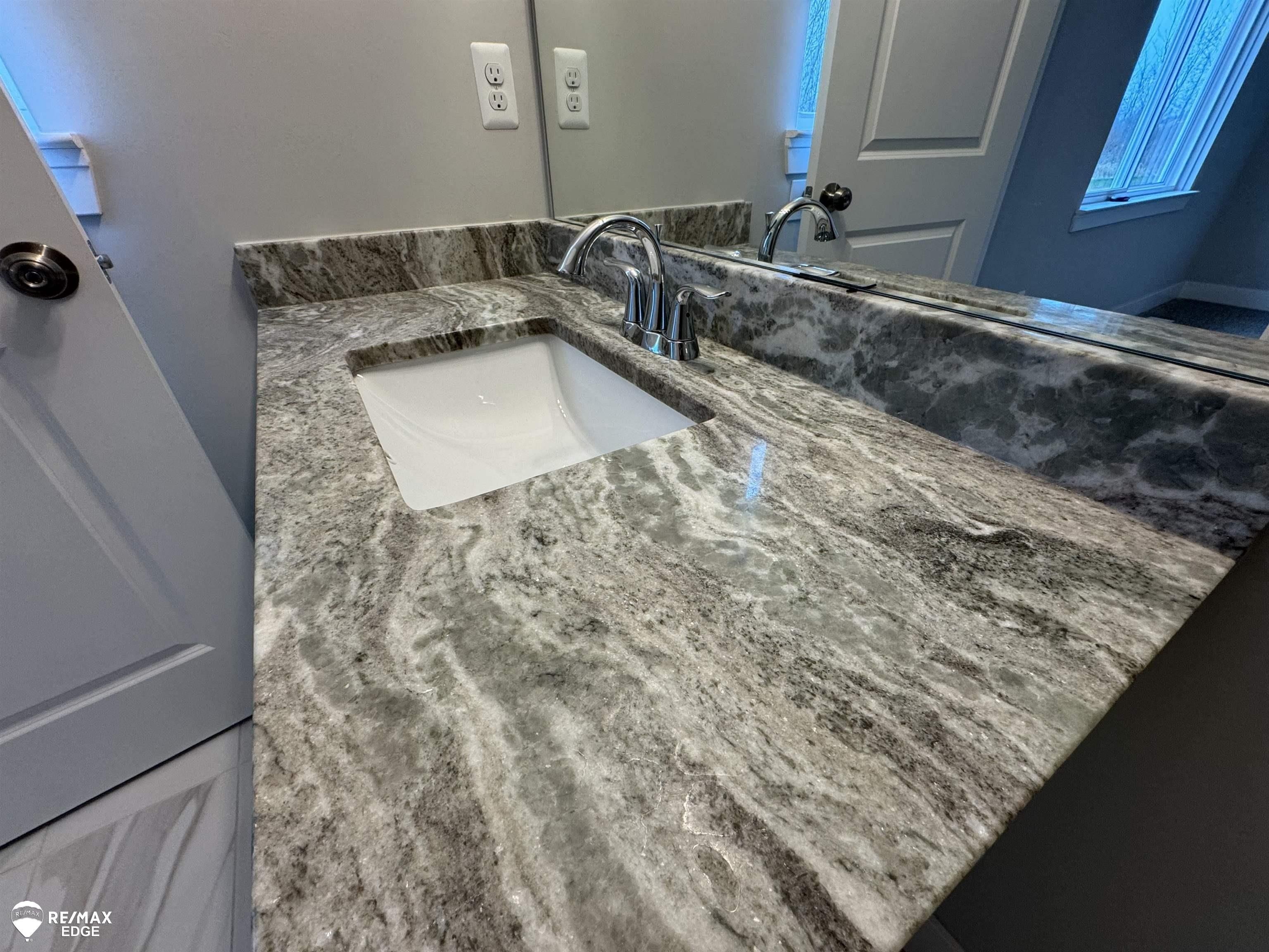 8341 Peninsula. Grand Blanc, MI 48439