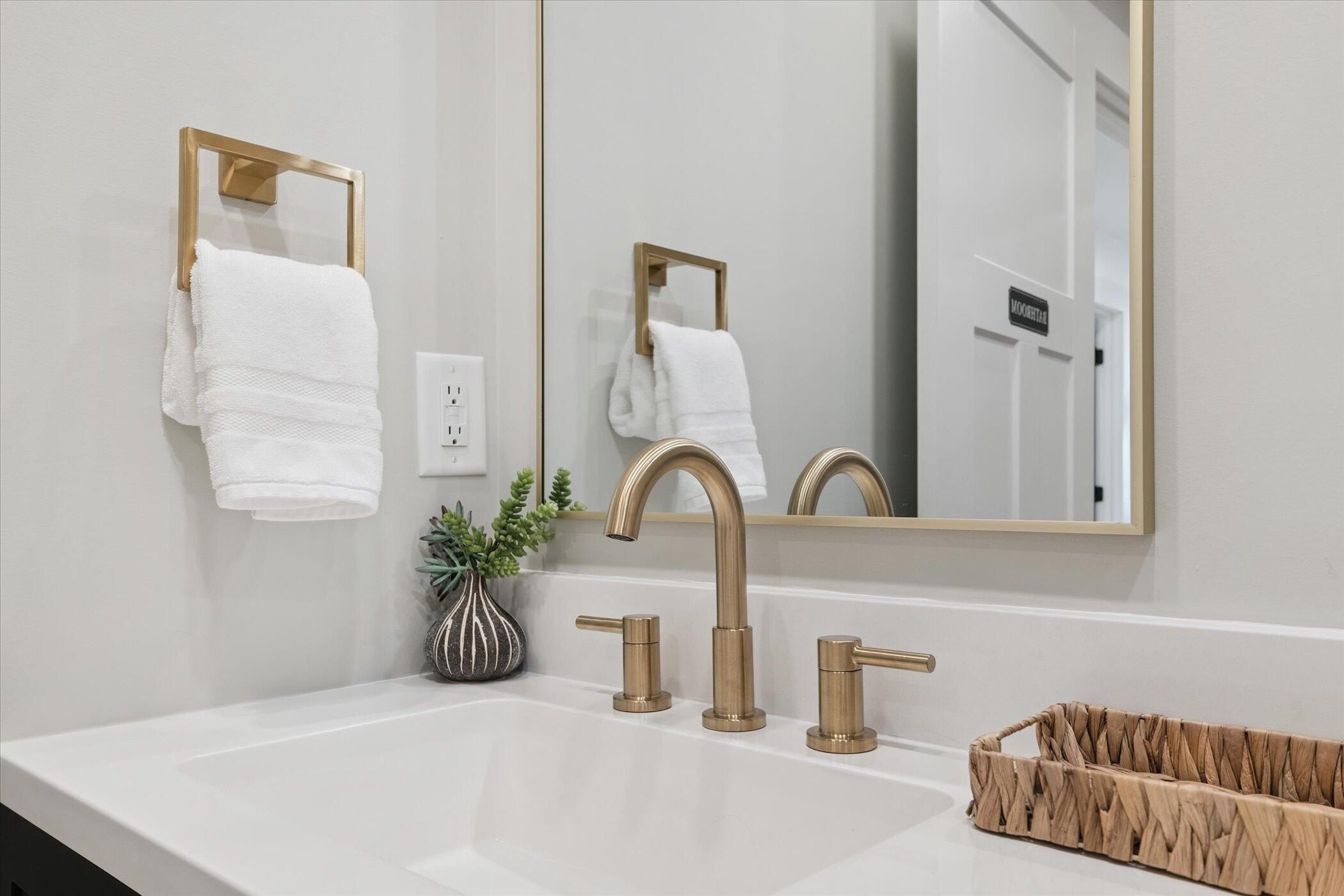 9098 DexterPinckney Road. Pinckney, MI 48169