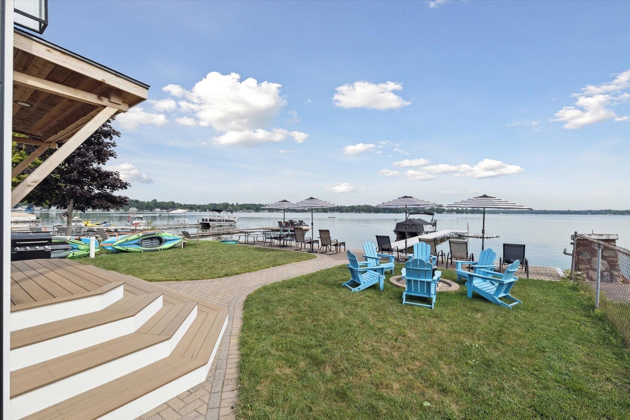 9098 DexterPinckney Road. Pinckney, MI 48169