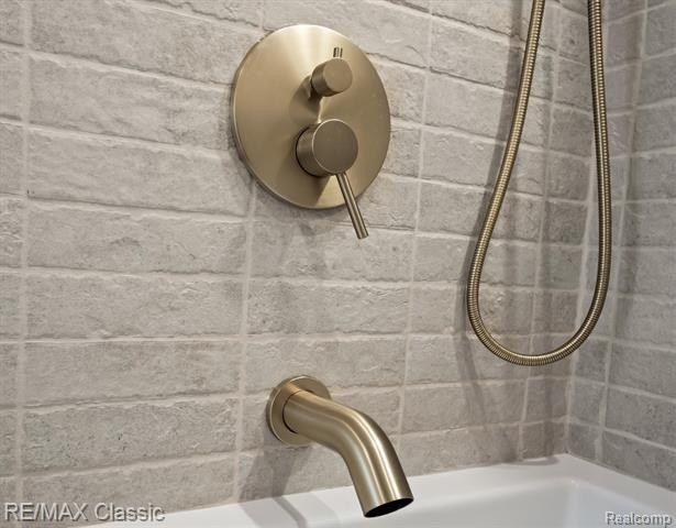 3800 E Coon Lake Road. Howell, MI 48843