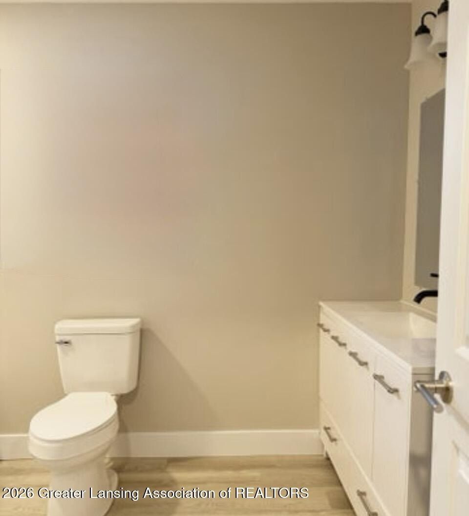 1735 Lyons Avenue. Lansing, MI 48910