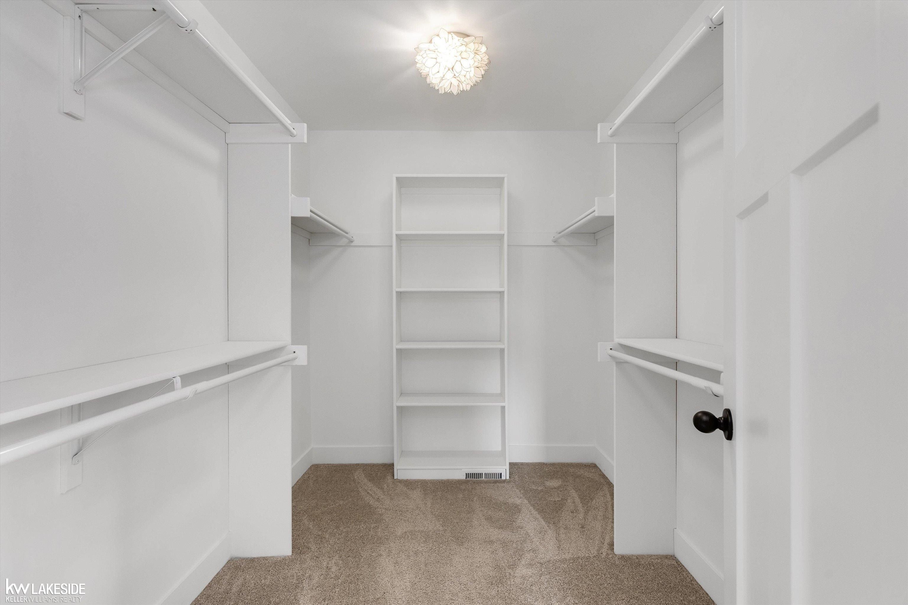 27 Tecumseh. Clawson, MI 48017