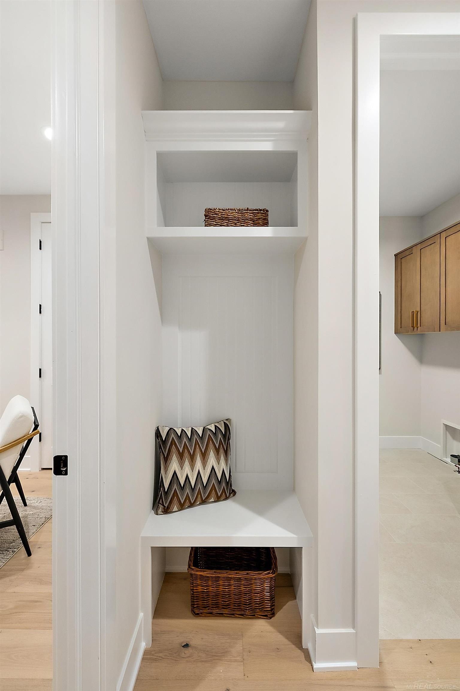 5920 Willow Grove. Troy, MI 48085