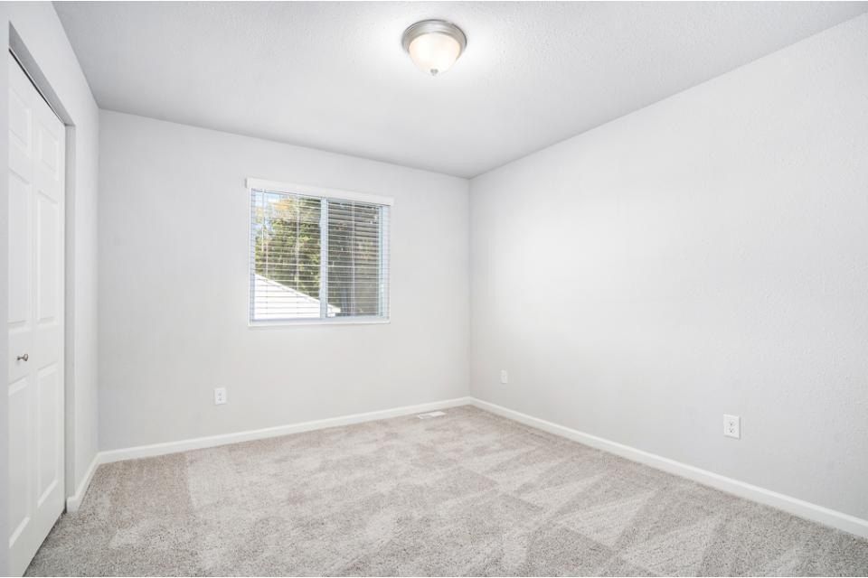 5519 Mammoth Drive Se. Caledonia, MI 49316
