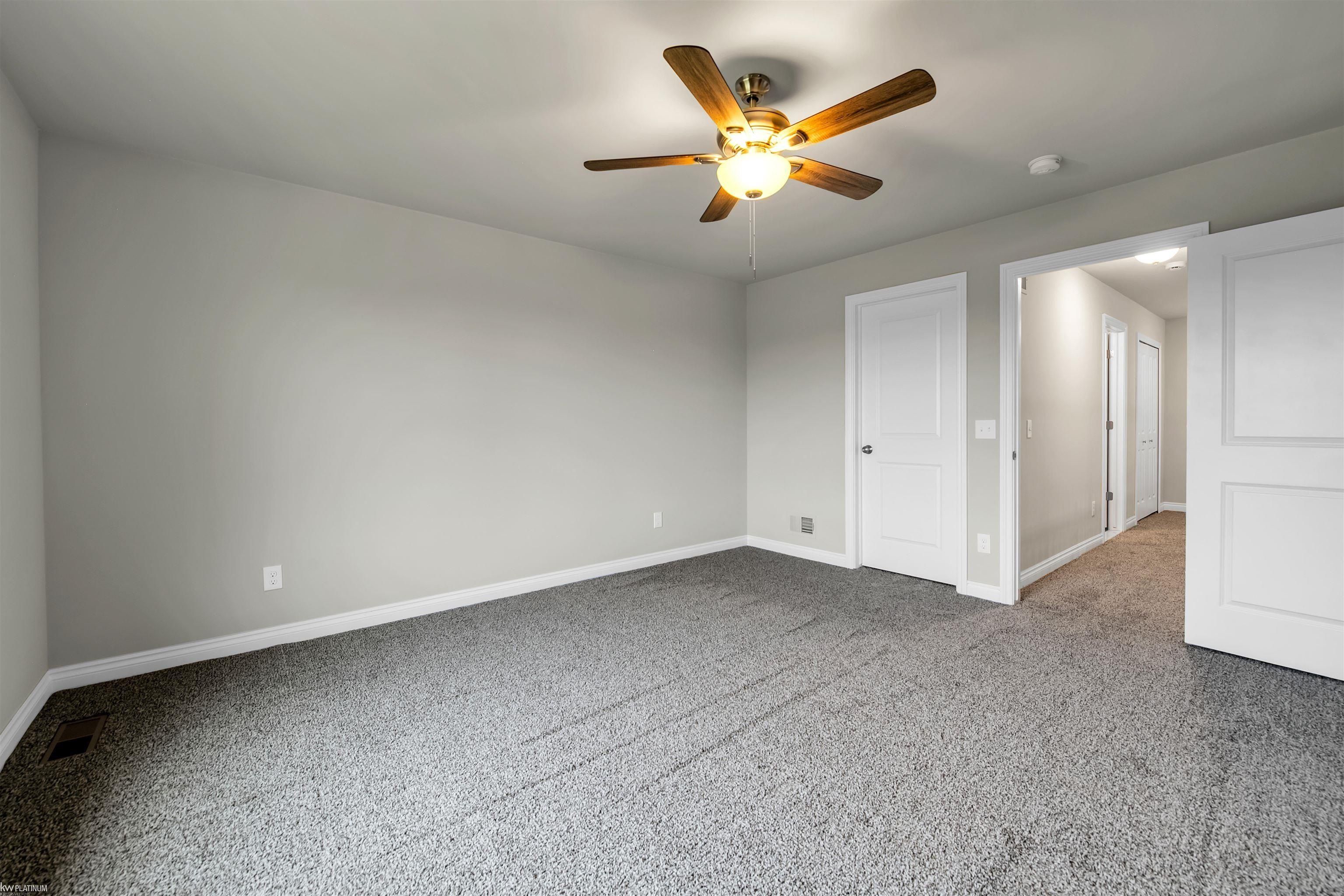 48382 Applegrove. New Baltimore, MI 48051