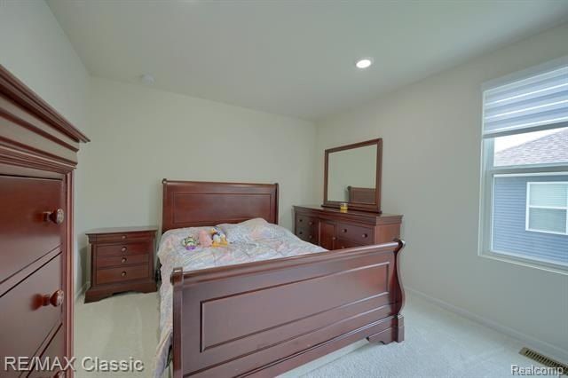 2785 Trillium Hills Drive. Commerce Twp, MI 48382