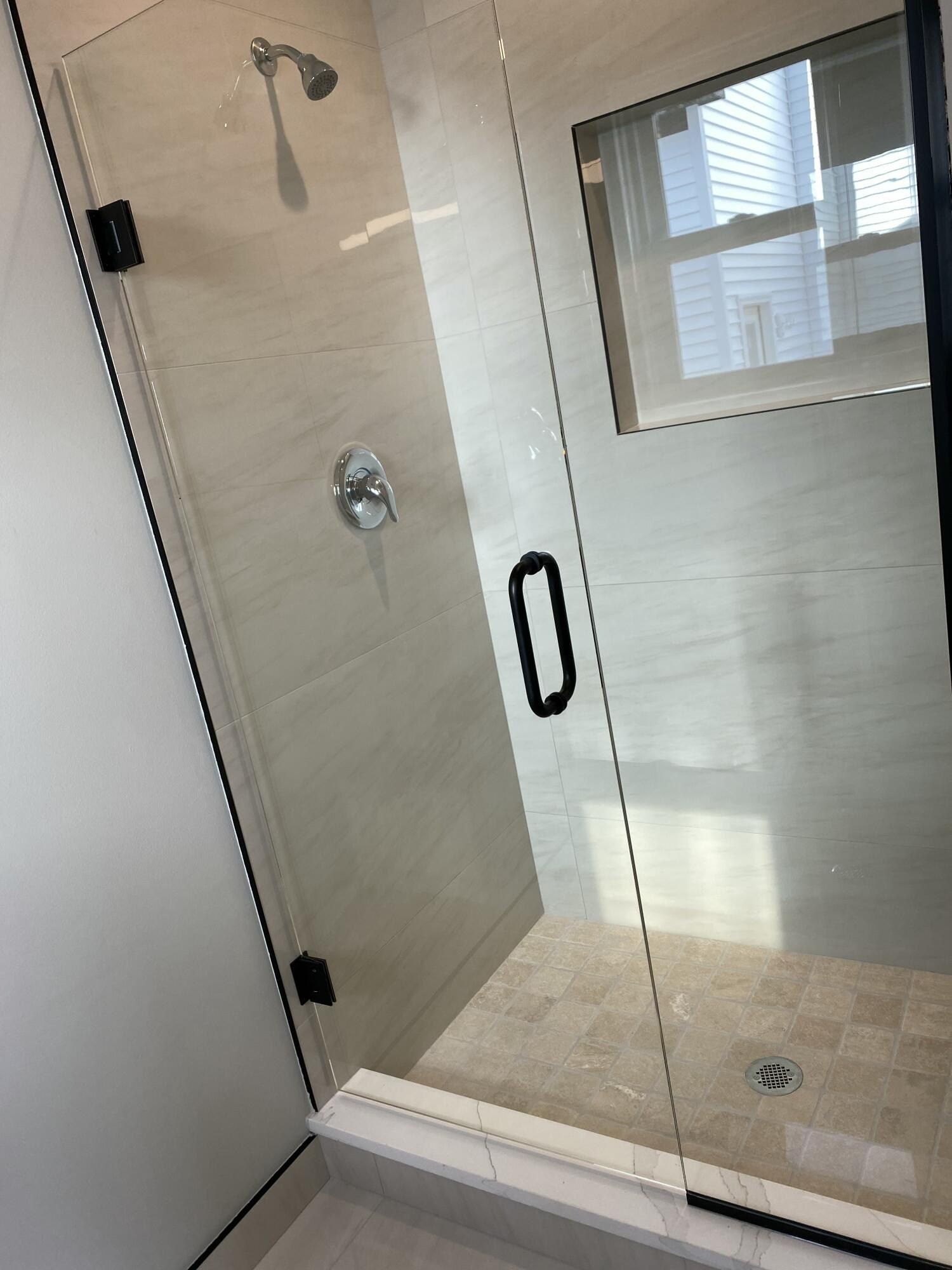 737 Britt Circle Drive. Dundee, MI 48131