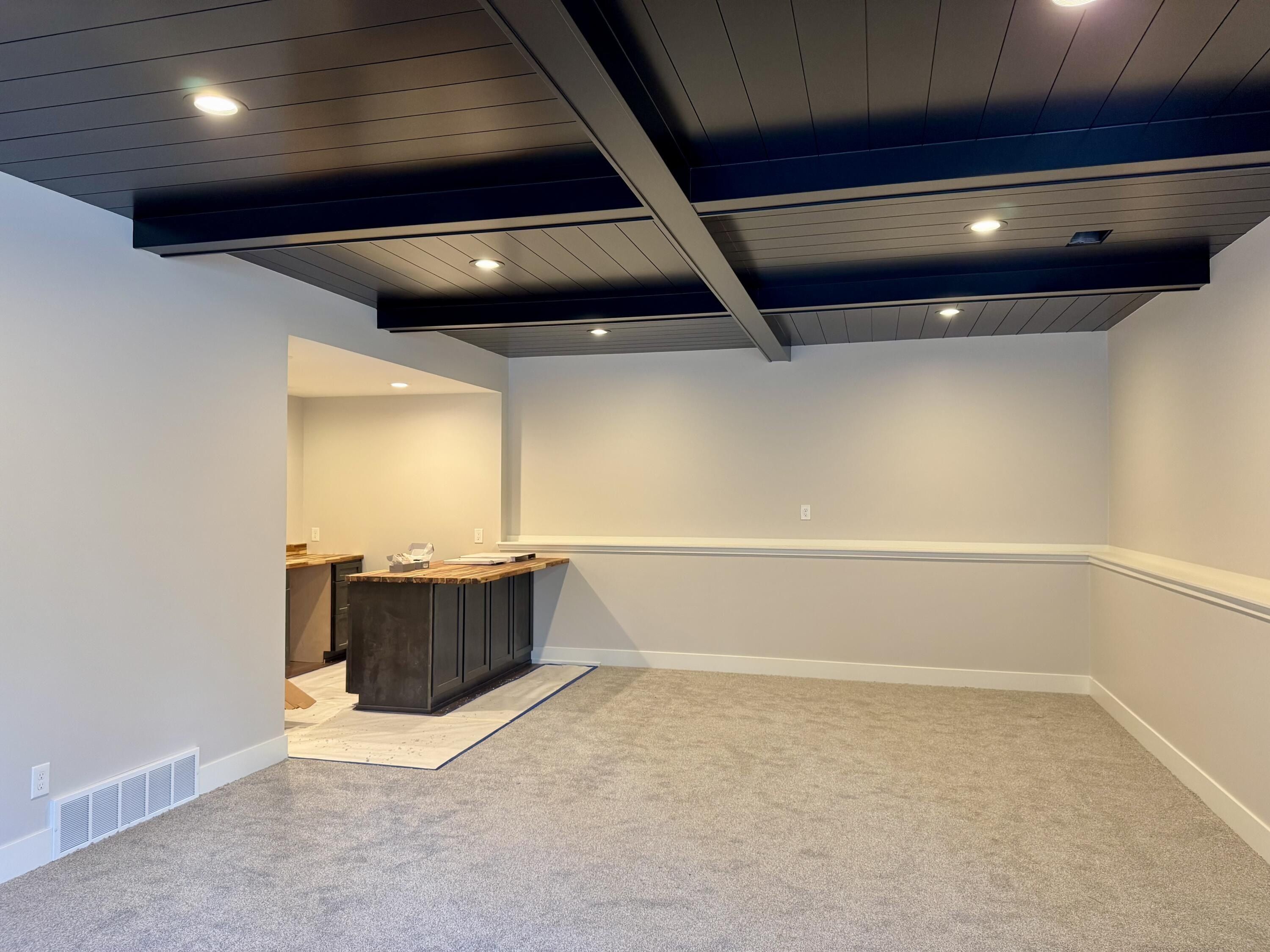 400 Sabine Drive. Muskegon, MI 49442