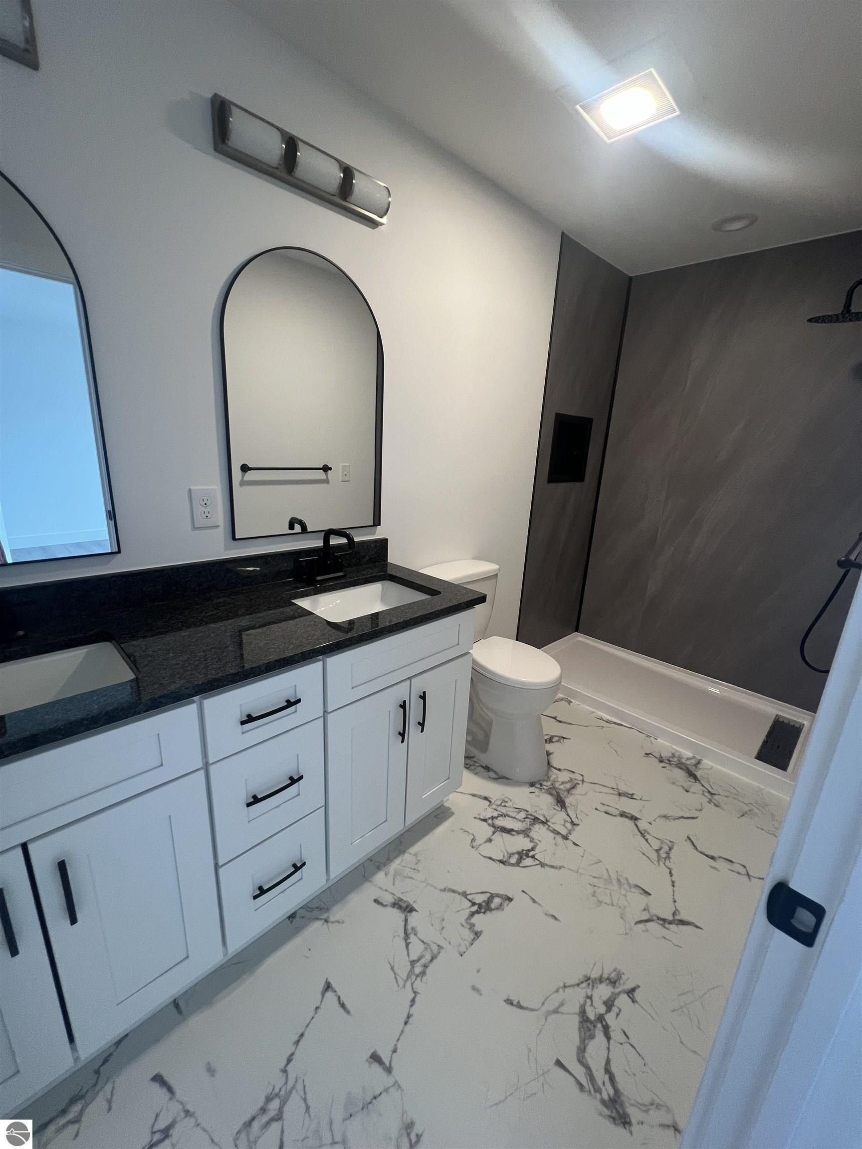 2102 Cottonwood Avenue. Grawn, MI 49637